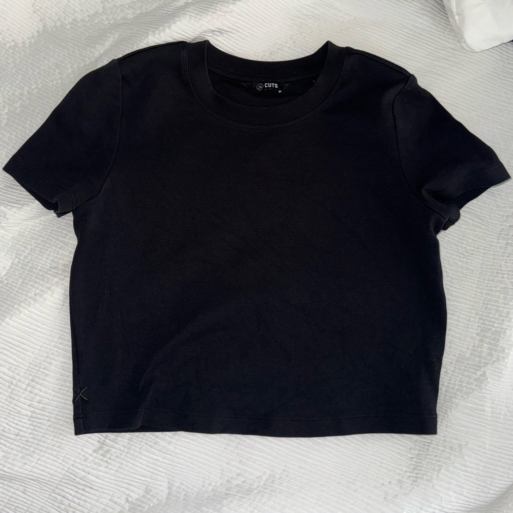 Cropped Black Tee